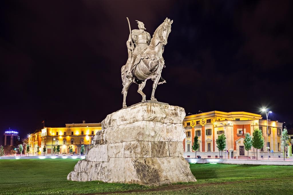 Poznávacie zájazdy , Veľký okruh Balkánom s Dubrovníkom, Albánsko, Tirana