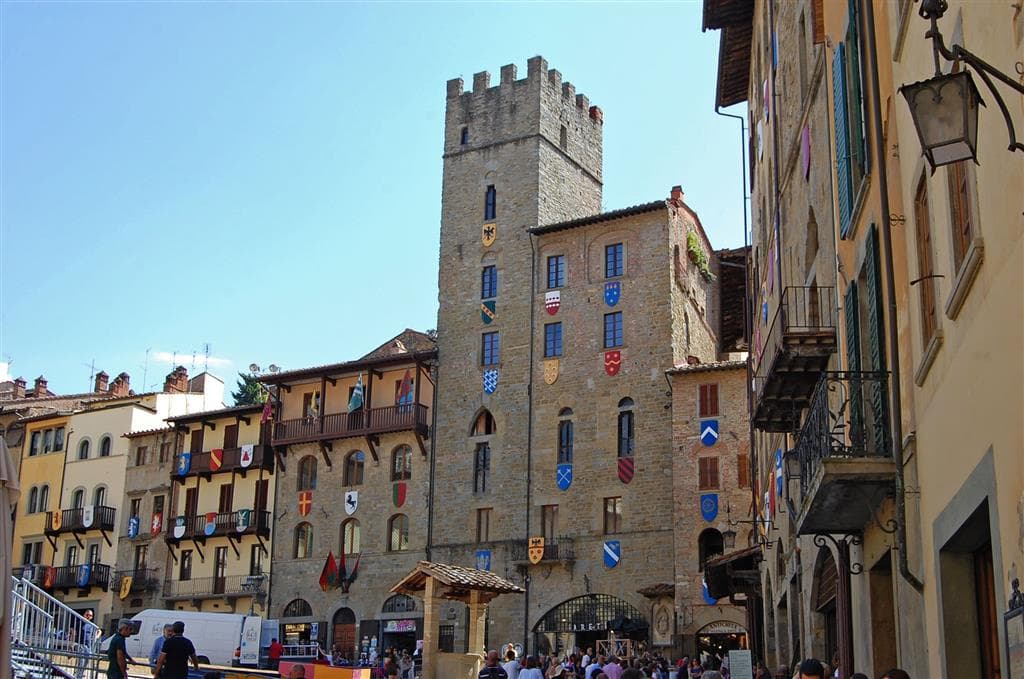 , letecký poznávací zájazd, Zákutia Toskánska a ostrov Elba,  Arezzo