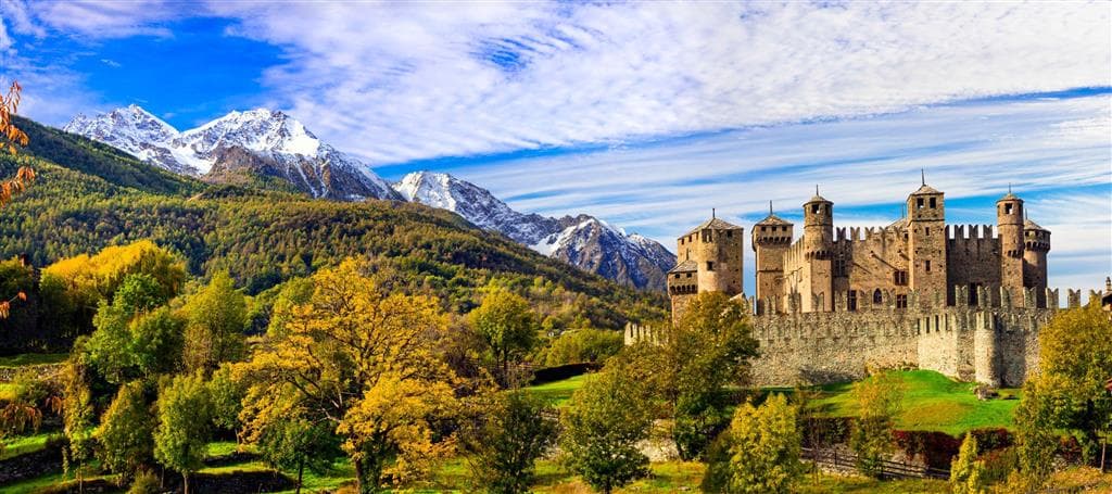 Autobusový poznávací zájazd , Údolie Aosta - Mont Blanc a Turín, hrad Fenis
