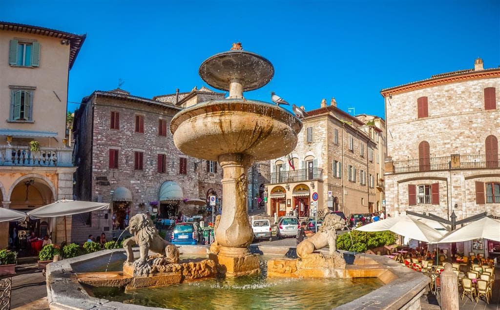 , letecký poznávací zájazd, Tajomstvá Umbrie a Lazia, Assisi