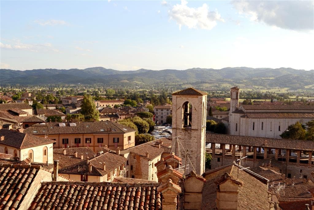 , letecký poznávací zájazd, Tajomstvá Umbrie a Lazia, Gubbio