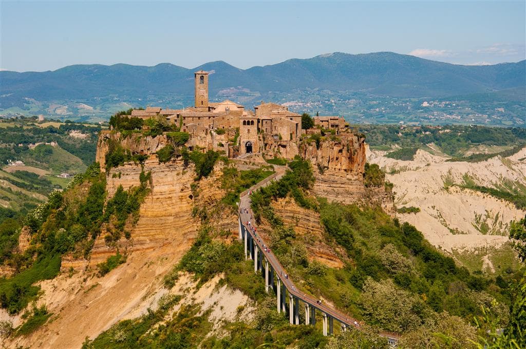 , letecký poznávací zájazd, Tajomstvá Umbrie a Lazia, Civita di Bagnoregio