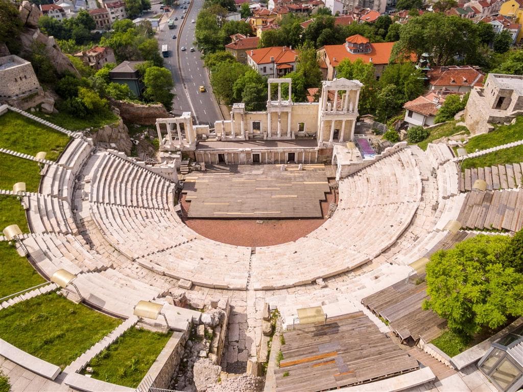 , poznávacie zájazdy autobusom, Bulharský okruh, Plovdiv, rímsky amfiteáter