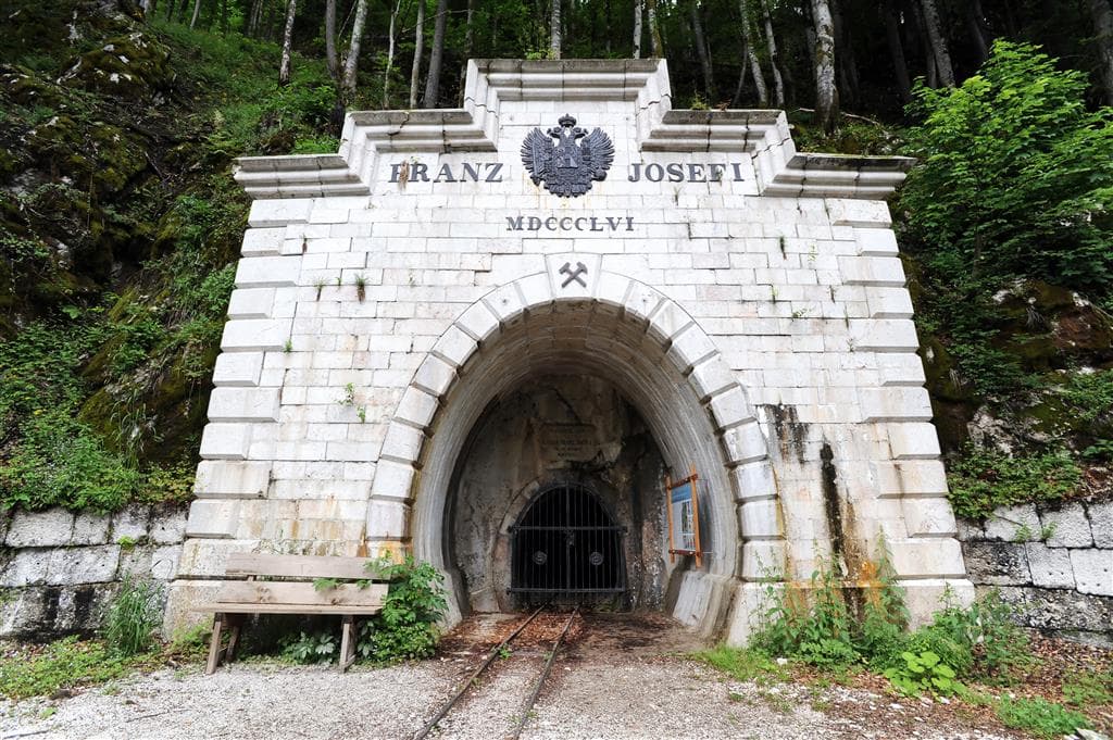 , poznávacie zájazdy autobusom, Rakúske jazerá a Hallstatt, Hallstatt, vchod do soľnej bane