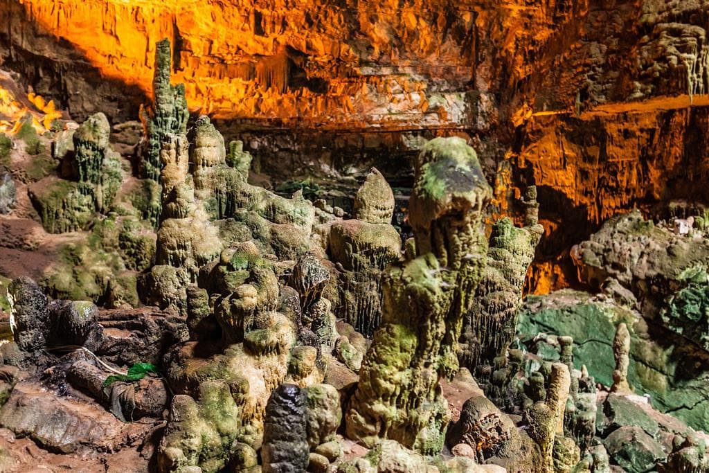 Autobusové poznávacie zájazdy , Taliansko, Apúlia s kúpaním, jaskyne Castellana Grotte