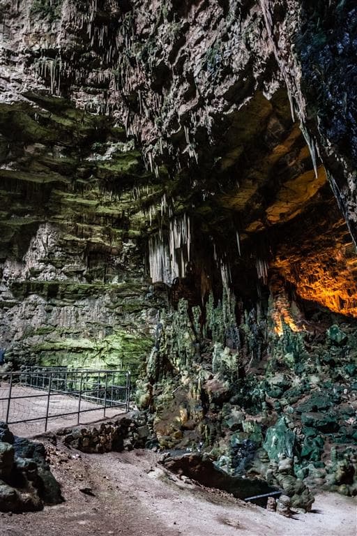 Autobusové poznávacie zájazdy , Taliansko, Apúlia s kúpaním, jaskyne Castellana Grotte