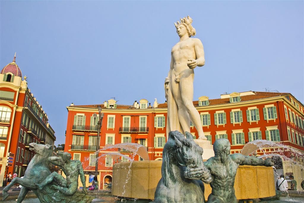 , Letecký poznávací zájazd, čaro Francúzskej riviery,Nice, Place Massena