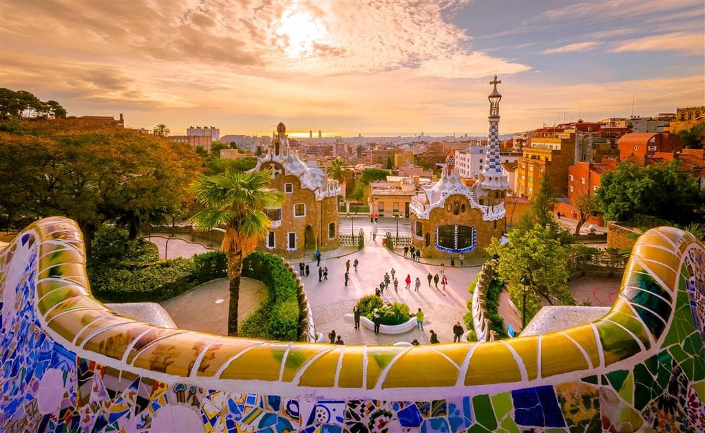, Letecké poznávacie zájazdy, Španielsko, Barcelona, Girona a Montserrat s kúpaním, Park Guell