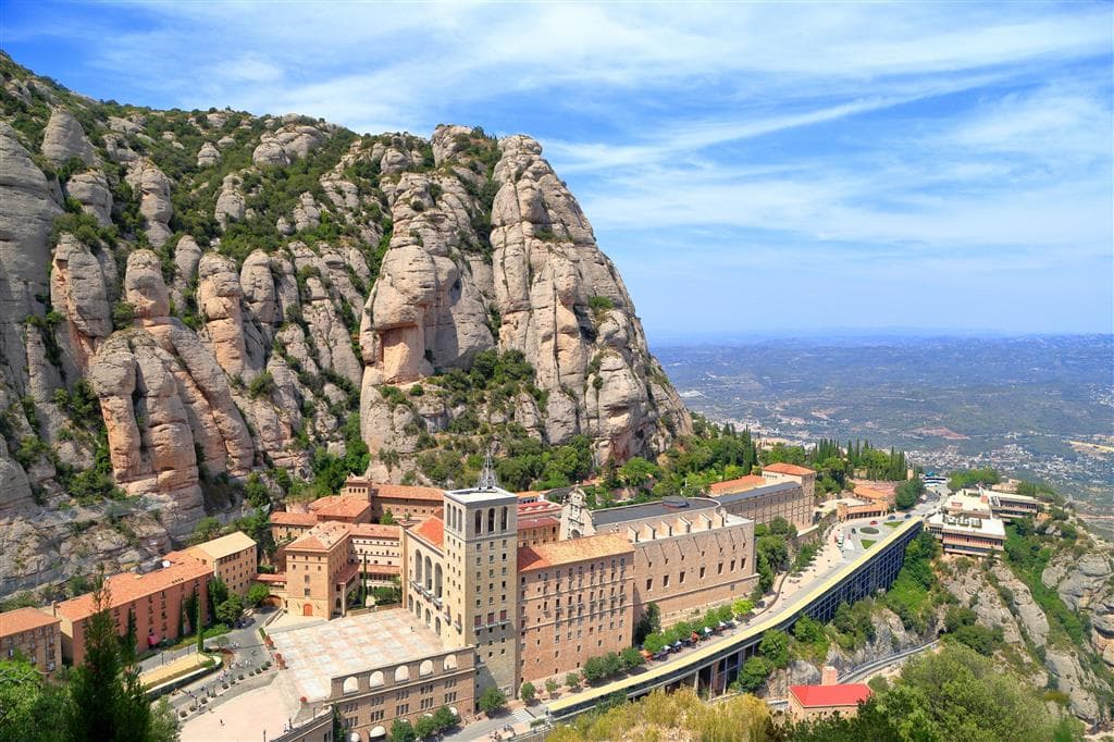 , Letecké poznávacie zájazdy, Španielsko, Barcelona, Girona a Montserrat s kúpaním, Monsterrat