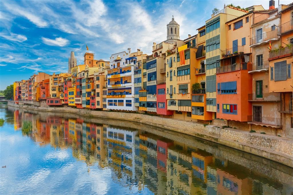 , Letecké poznávacie zájazdy, Španielsko, Barcelona, Girona a Montserrat s kúpaním, Girona