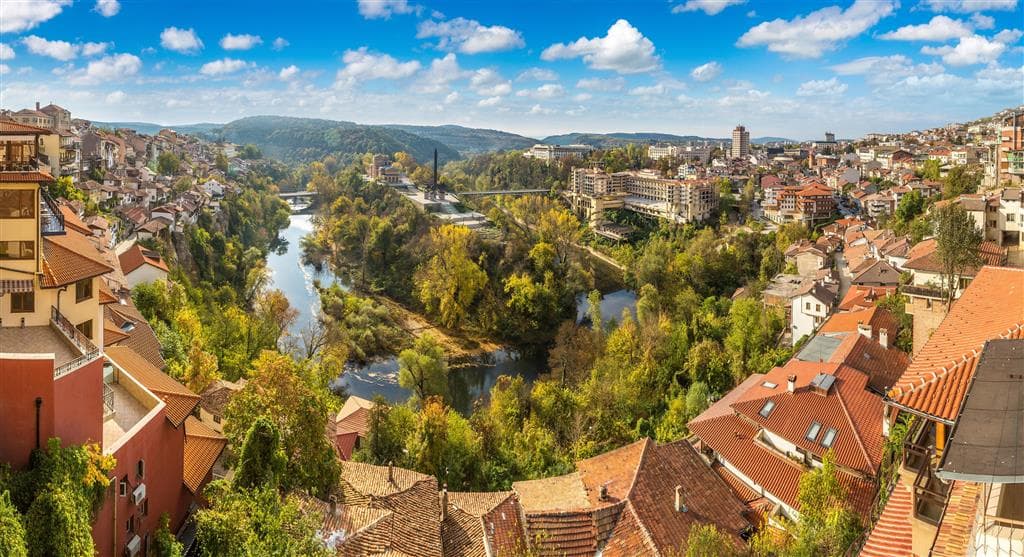 Autobusový poznávací zájazd , Balkánsky trojlístok -  Rumunsko, Bulharsko, Grécko s kúpaním, Bulharsko, Veliko Tarnovo
