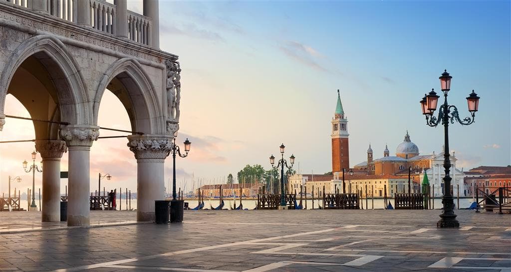 , Letecký poznávací zájazd, Taliansko, Karnevalové Benátky a výlet do Padovy, San Marco square