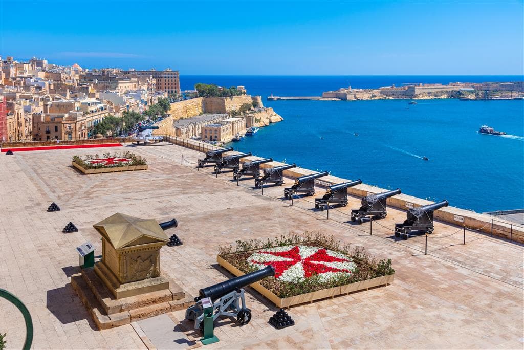 . Letecký poznávací zájazd , Malta – historická mozaika, Upper Baraka garden