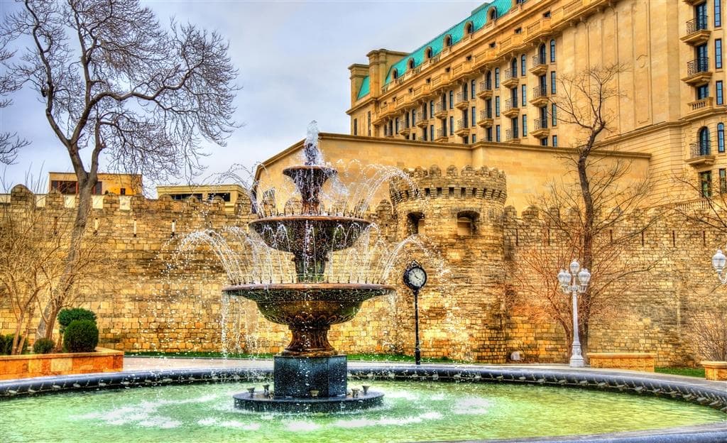 , letecké poznávacie zájazdy, Azerbajdžan - krajina ohňa, Baku