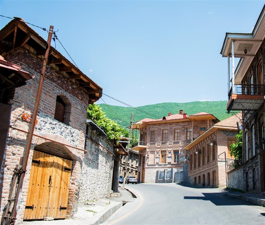 , letecké poznávacie zájazdy, Azerbajdžan - krajina ohňa, Sheki