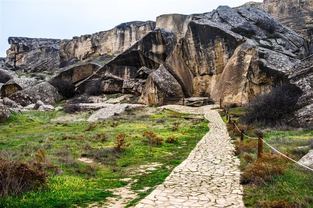 , letecké poznávacie zájazdy, Azerbajdžan - krajina ohňa, Gobustan