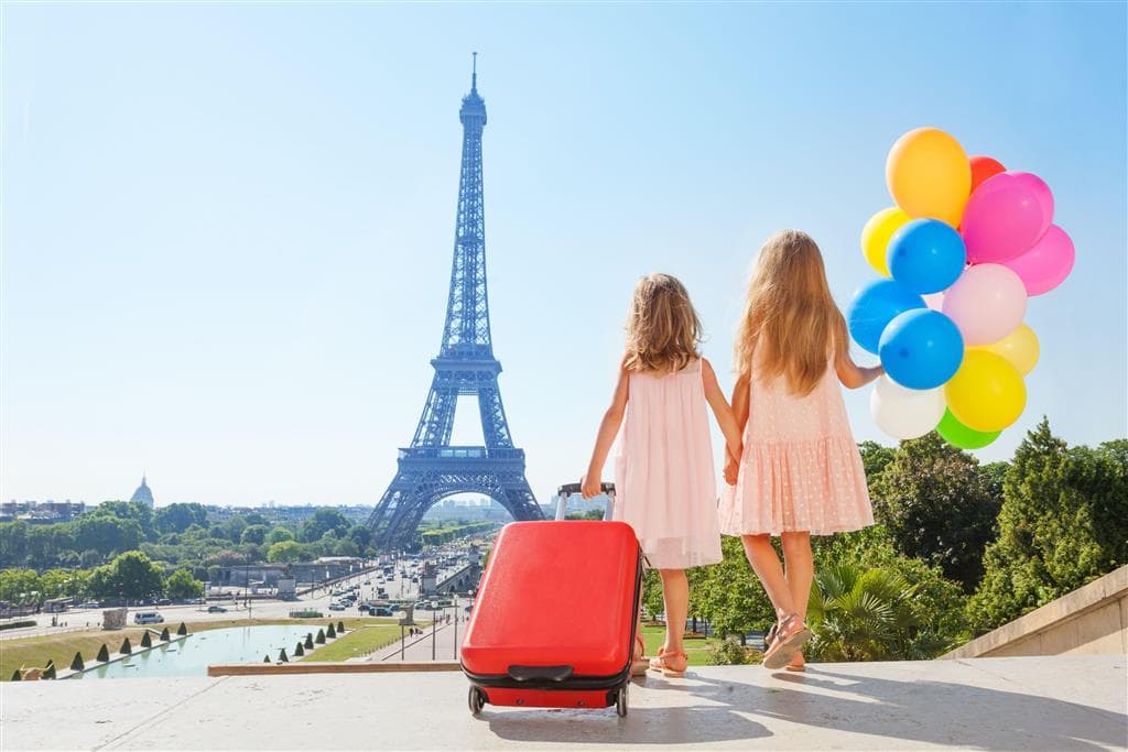 , autobusový poznávací zájazd, Paríž a Disneyland, Eiffelova veža