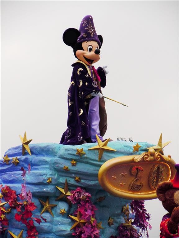, autobusový poznávací zájazd, Paríž a Disneyland, Disneyland, Mickey Mouse