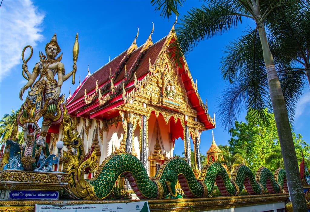 Tajuplný Angkor Wat s odpočinkom na plážach v Thajsku