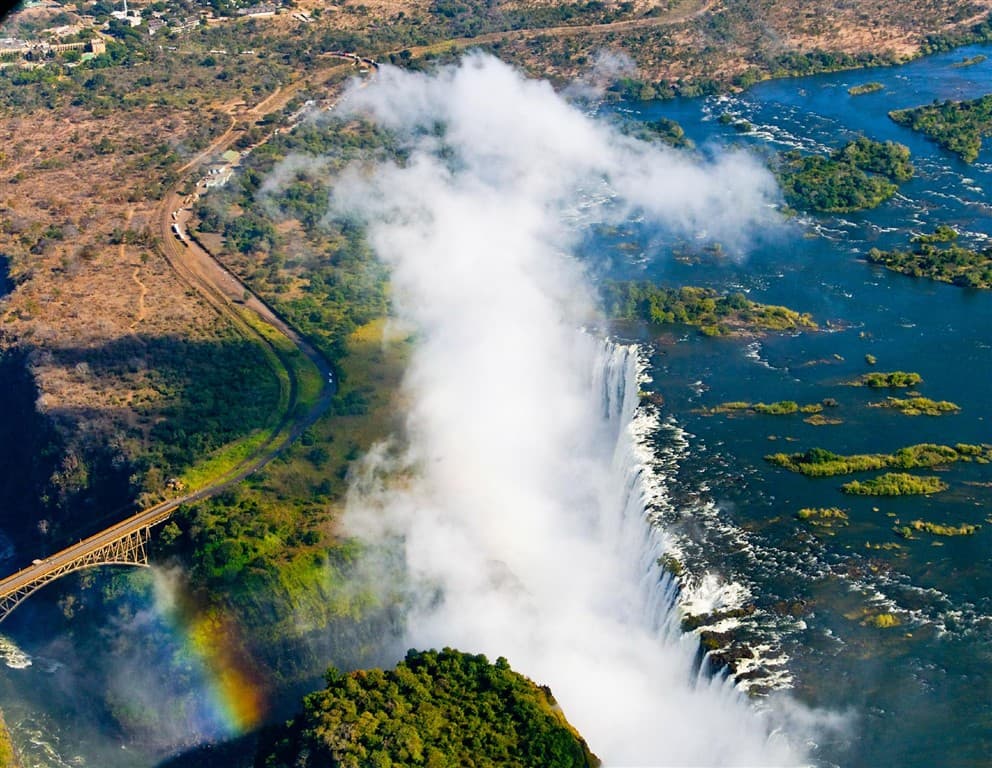 Z Victoria Falls do Kapského Mesta