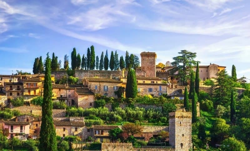 Autentická Umbria, Assisi, dedina kvetov Spello a sladké bozky v Perugii
