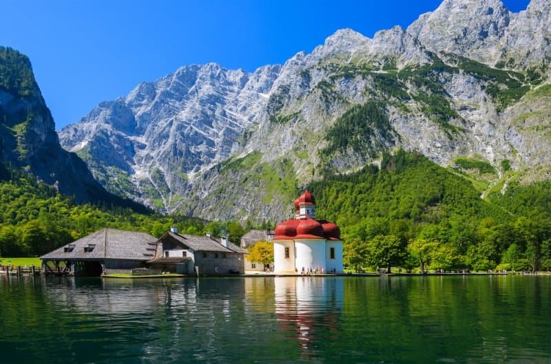 Smaragdové jazero Königsee, Orlie hniezdo, soľná baňa a alpská likérka
