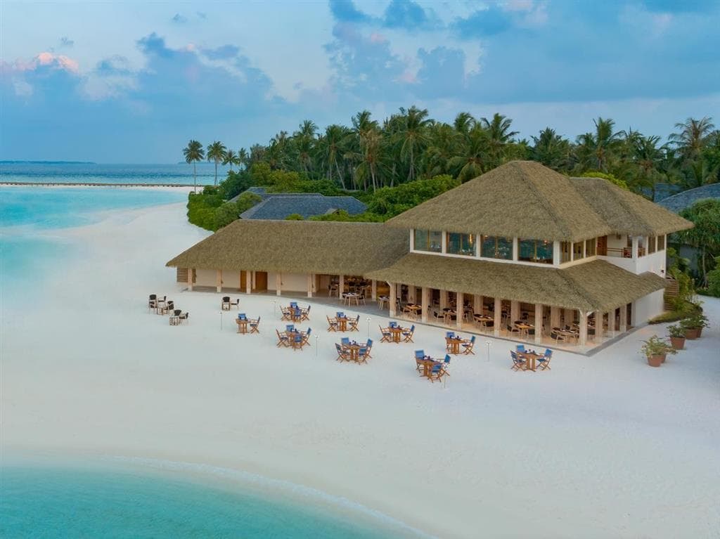 Emerald Faarufushi Resort & Spa