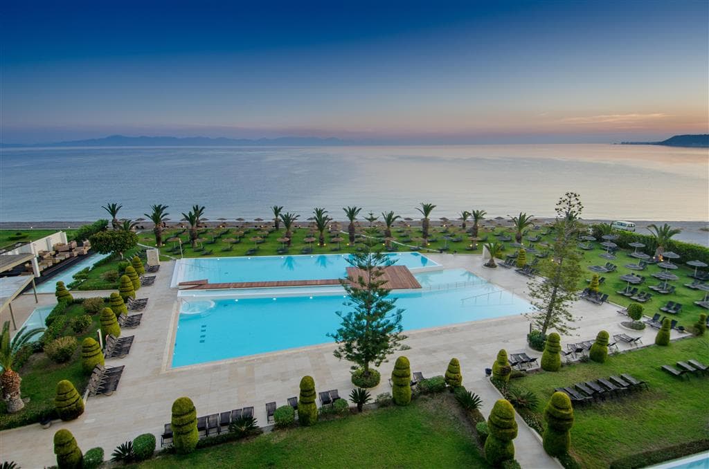 The Ixian Grand & Suites