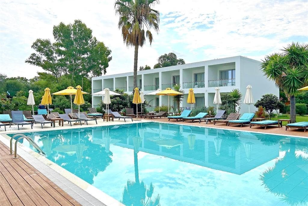 Nasos Hotel & Resort