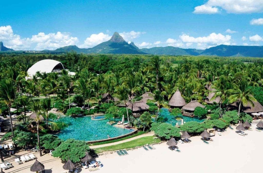 La Pirogue, A Sun Resort