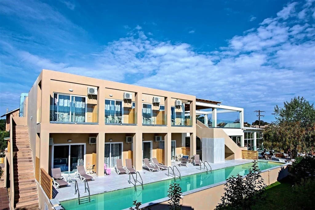 Amour Holiday Resort