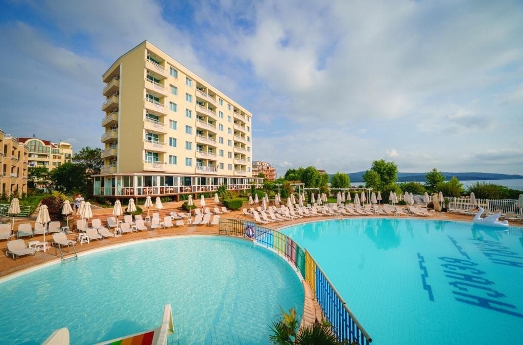 Perla Beach