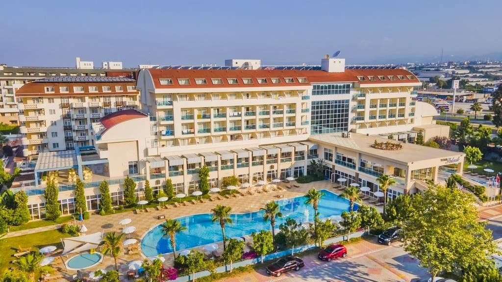 Solivia Hotel (Ex. Titan Select)