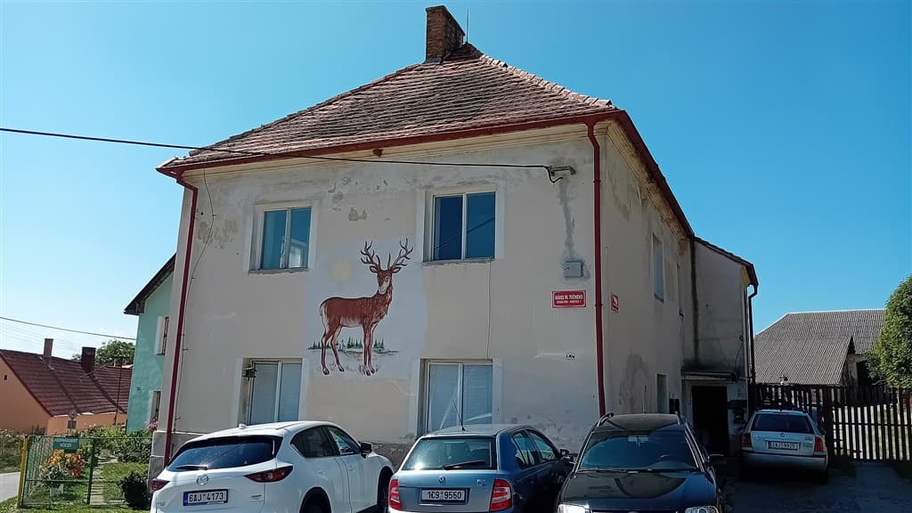 Slunce, seno a Chalupáři