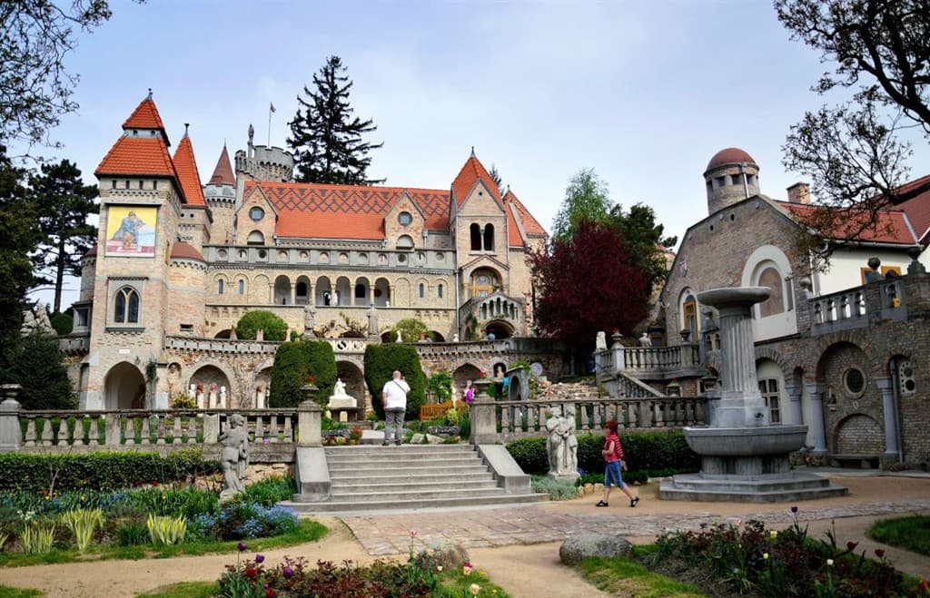 Adventný Mariazell so strašidelným Behom čertov