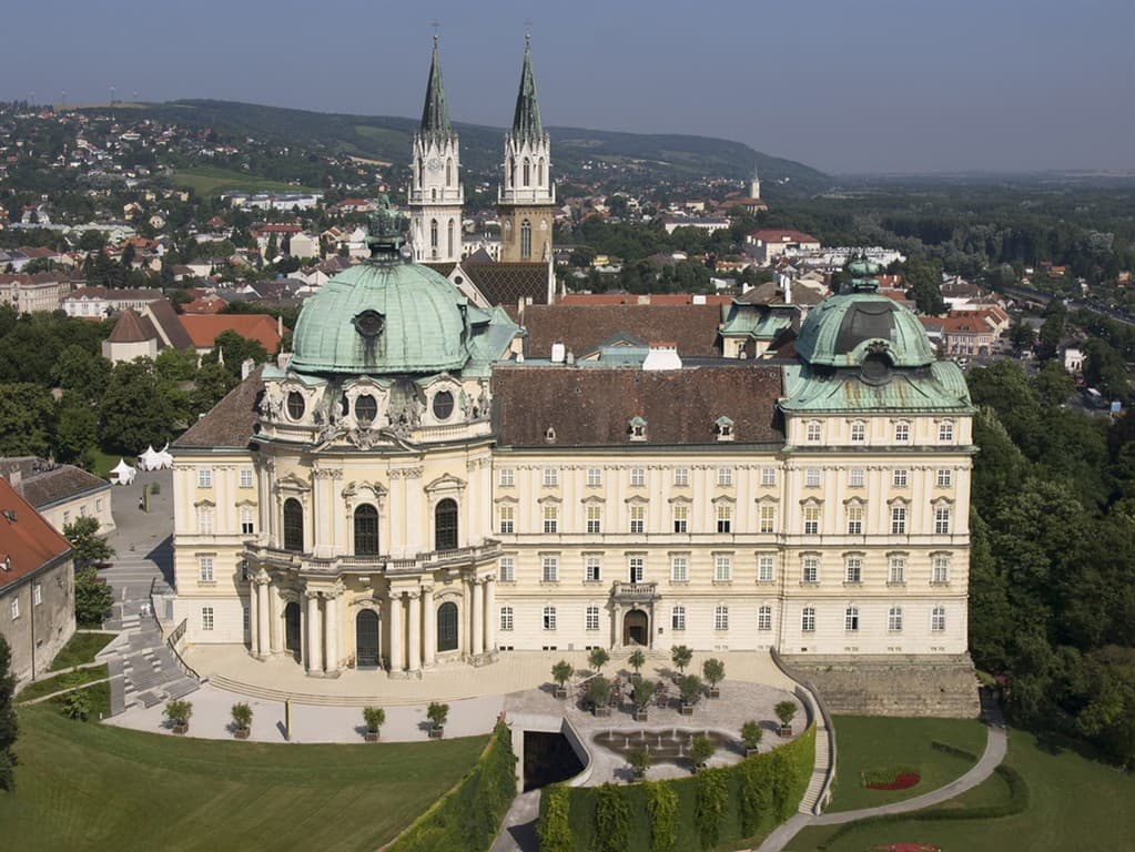 Slávnosť marhúľ a kláštor Klosterneuburg