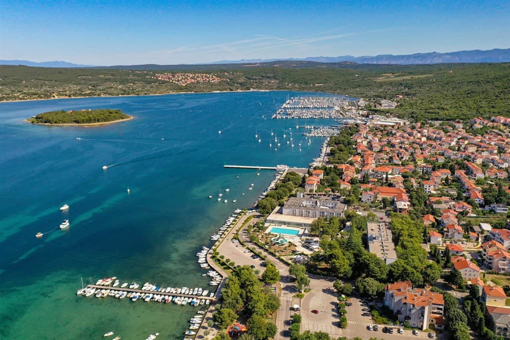 Týždeň na Krku s dopravou a polpenziou - Omorika Punat