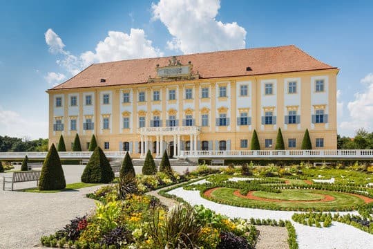 1-dňový zájazd na zámok Schloss Hof a jazero Neusiedlersee