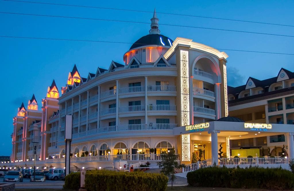 Dream World Resort & Spa